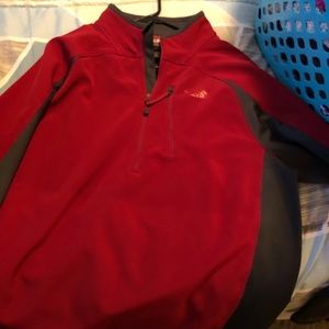 Men’s Northface pullover